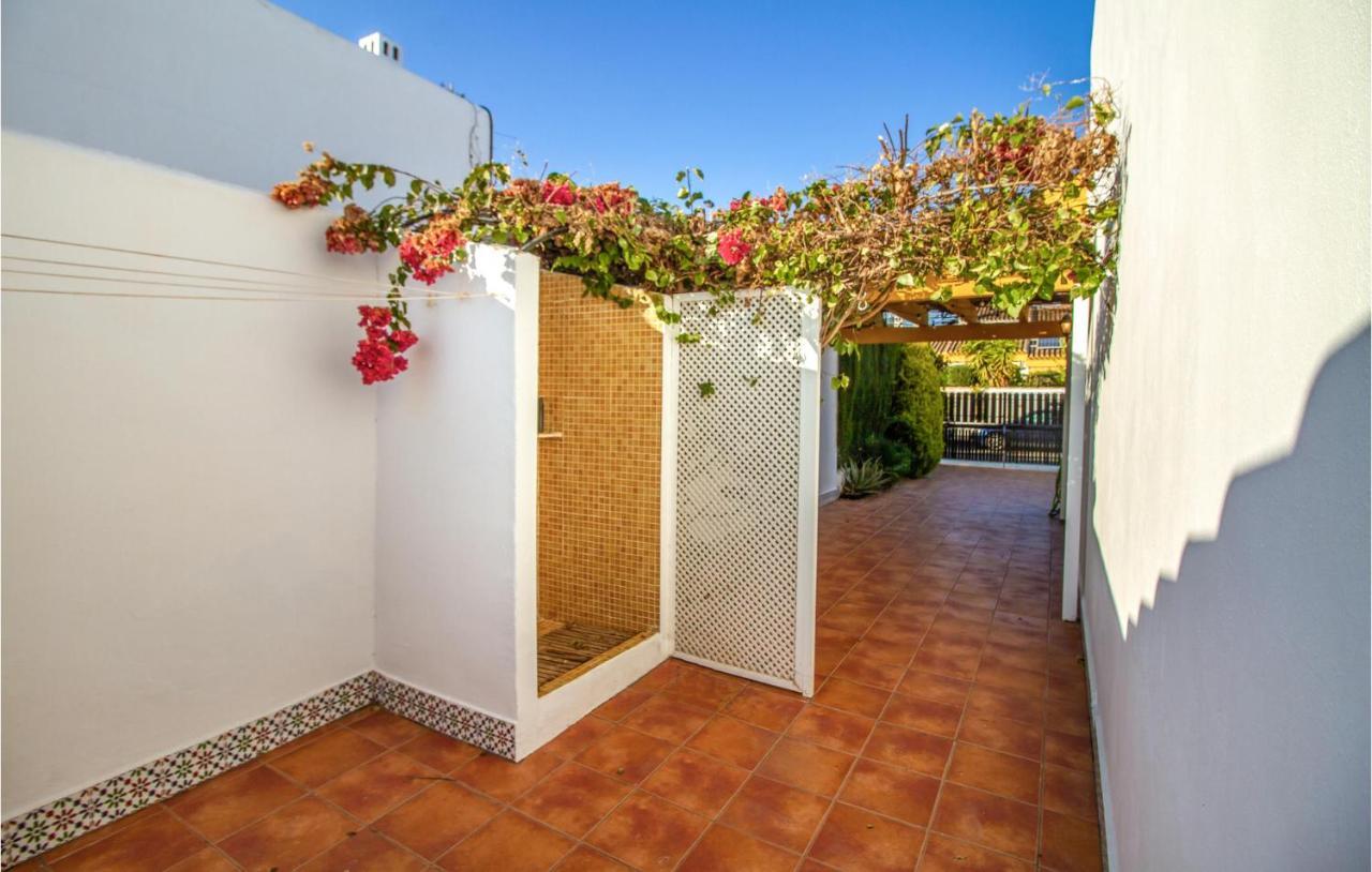 4 Bedroom Cozy Home In Pilar De La Horadada Esterno foto